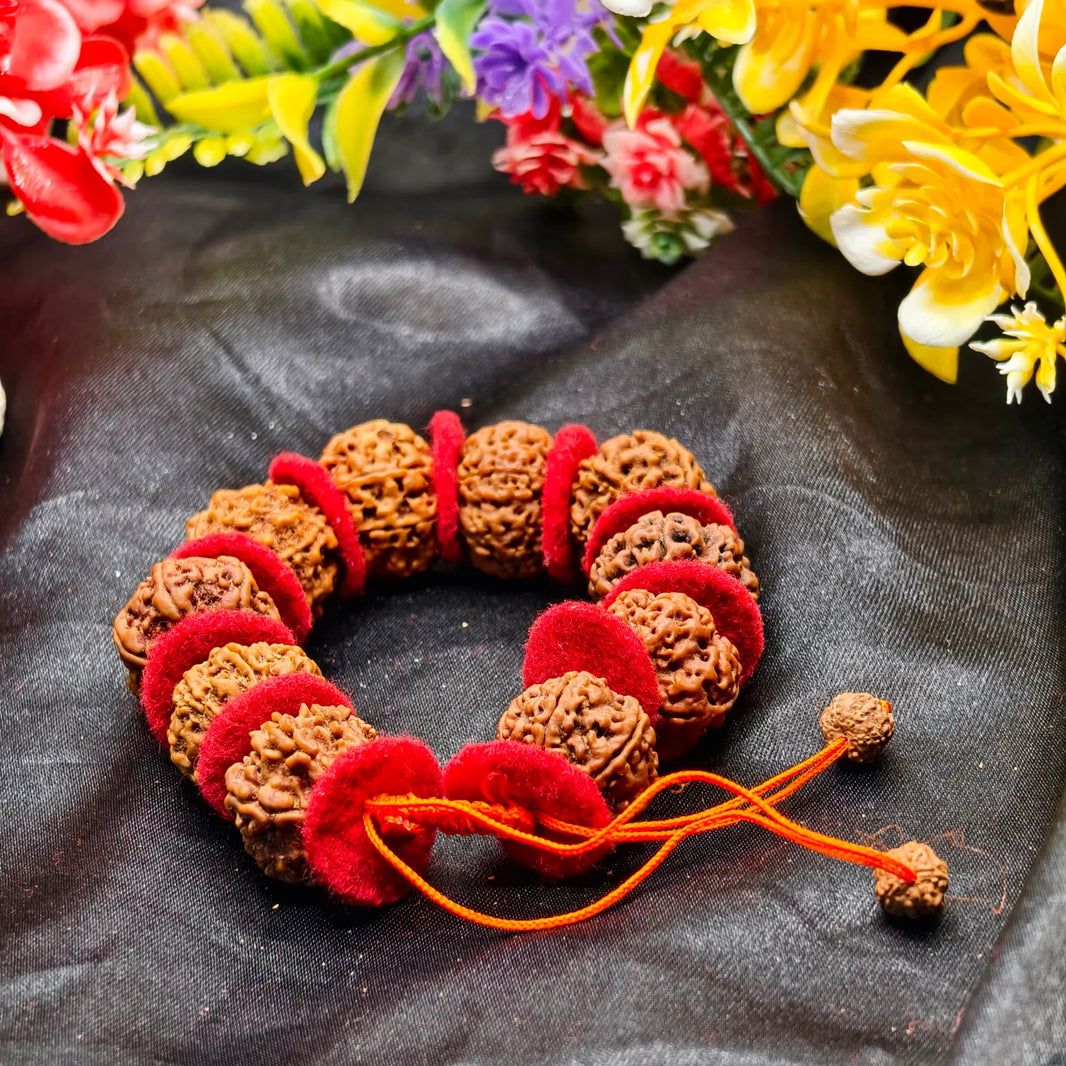 Nepali 7 Mukhi Rudraksha Bracelet With Valvet Cloths Lab Certified Premium Quality Product 10 Beads of 7 Mukhi Rudraksh Bracelet