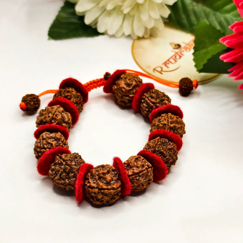 Premium Quality Lab Certified Nepali 5 Mukhi Rudraksha Bracelet With Valvet Cloths. Daily wear rudraksha bracelet 