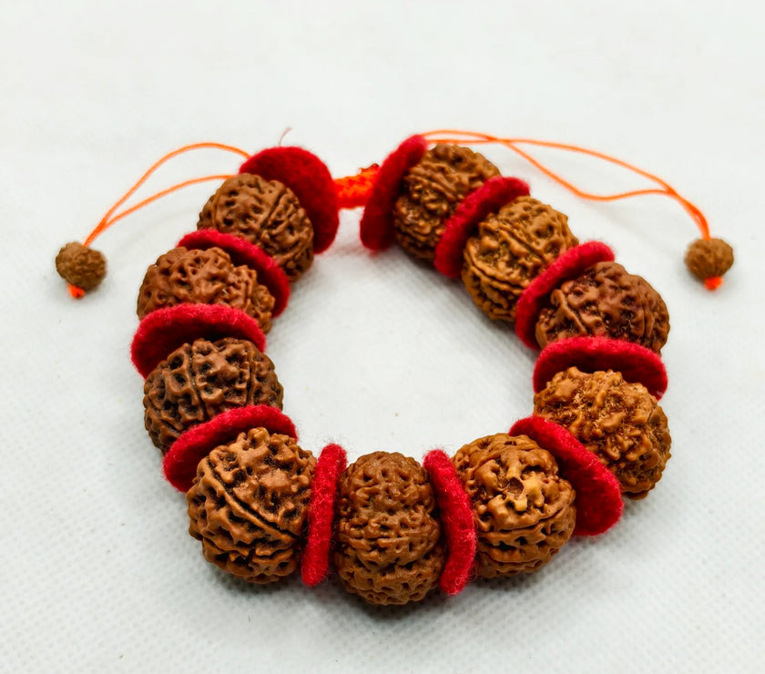 Nepali 7 Mukhi Rudraksha Bracelet With Valvet Cloths for men and women lab Tested Authentic product 