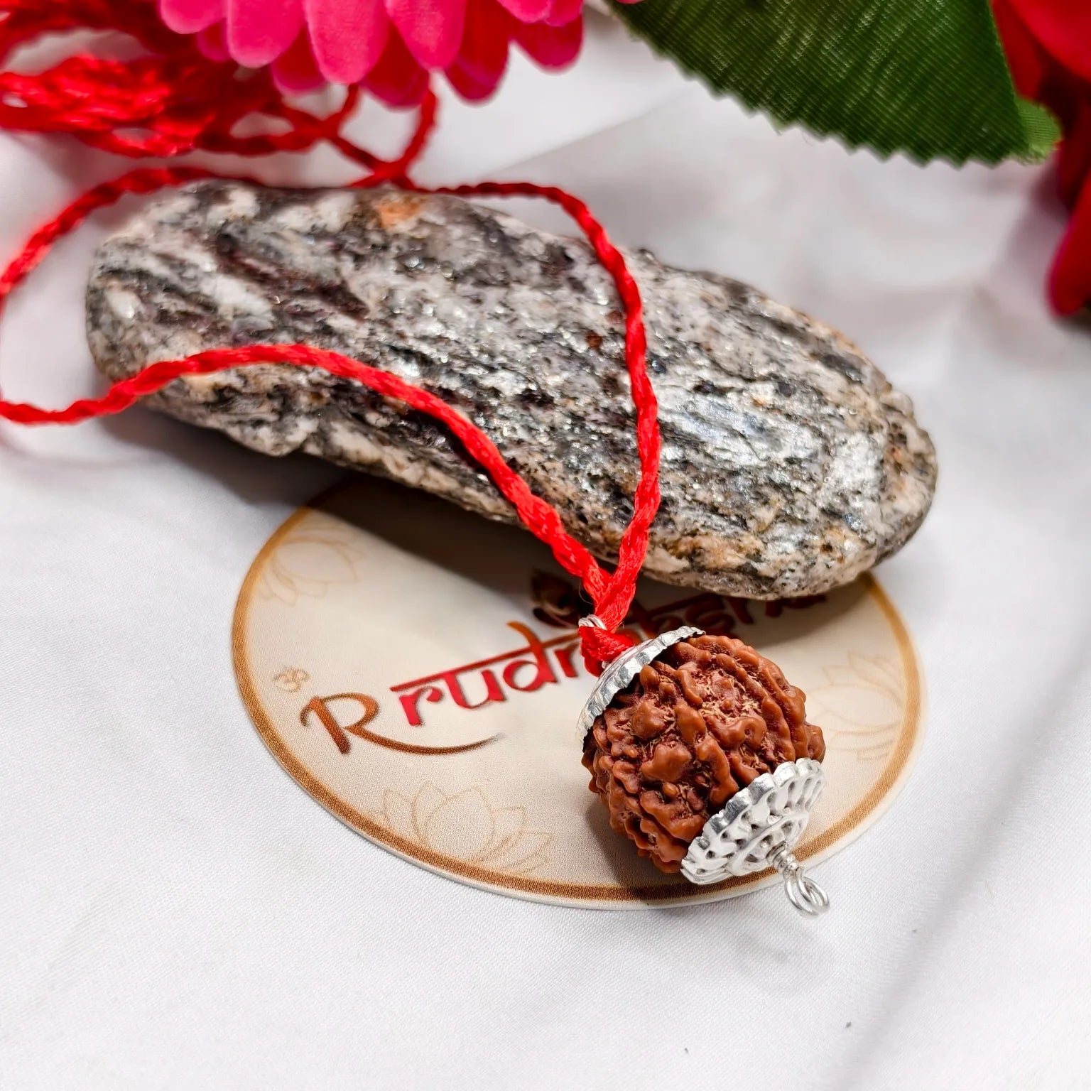 Nepal Origin 7 Mukhi Rudraksha Kawach Premium Quality Lab Certified Product. Authenticity prrofs included 