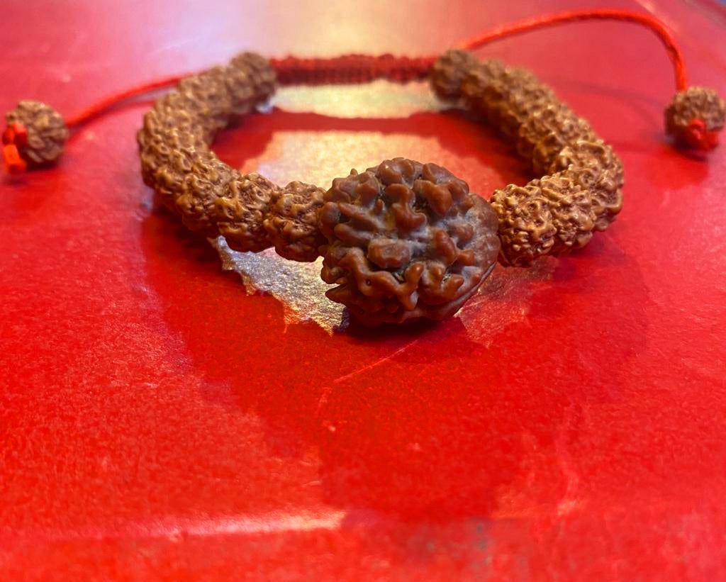 Nepali 4 Mukhi Rudraksha Bracelet with Punchmukhi Rudraksha