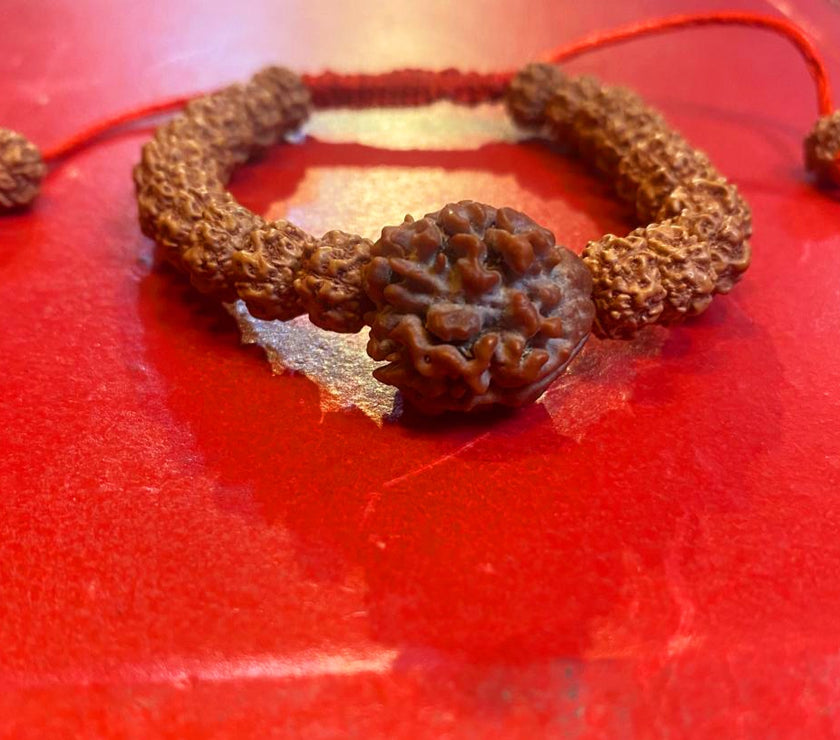 Nepali 4 Mukhi Rudraksha Bracelet with Punchmukhi Rudraksha