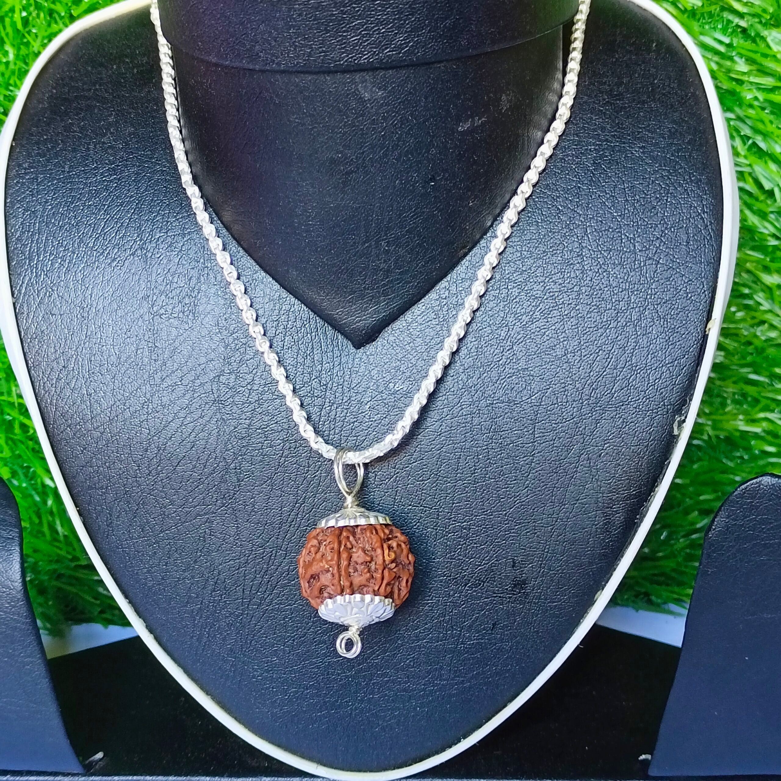 Mukhi Rudraksha Silver Chain Pendent Certified