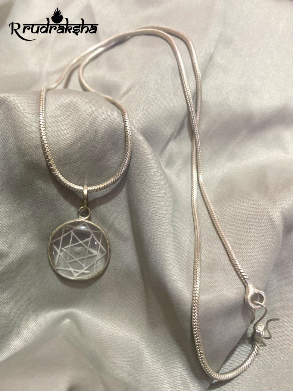 Sphatik (Quartz) Shree Yantra Crystal Pure Silver Locket With Chain