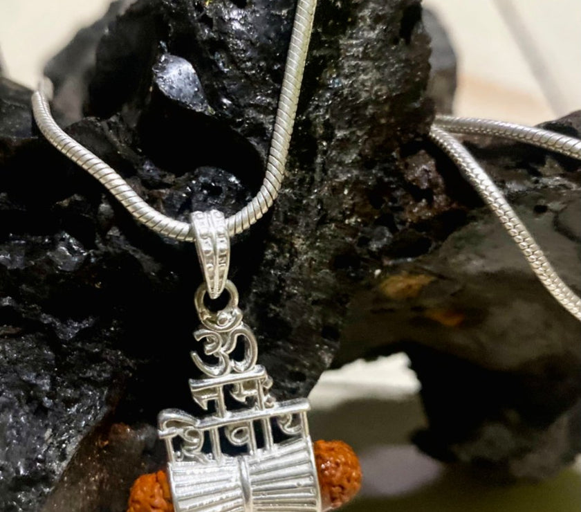 Pure Silver Om Namah Shivay Rudraksha Damru With Chain